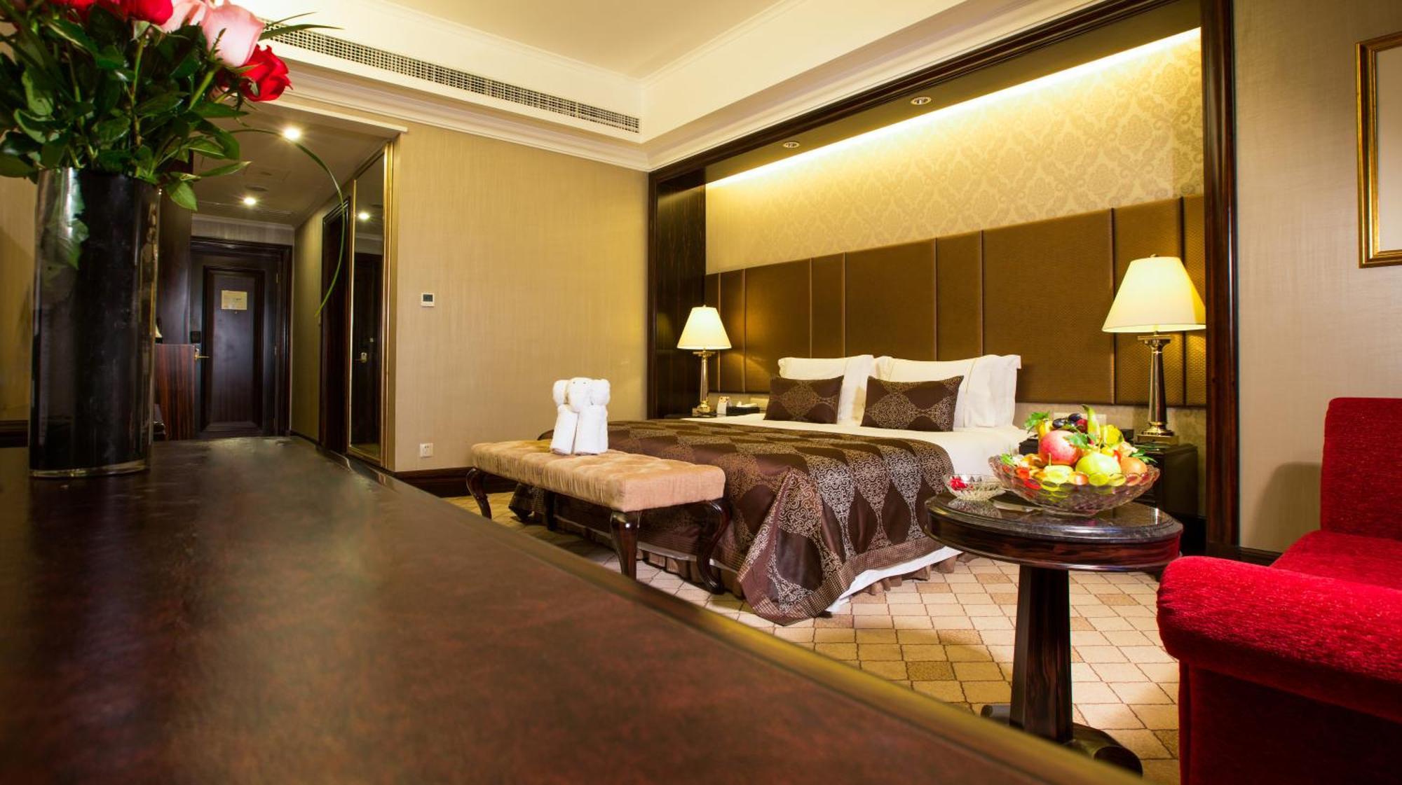 The Coli Hotel Shenzhen Exterior photo
