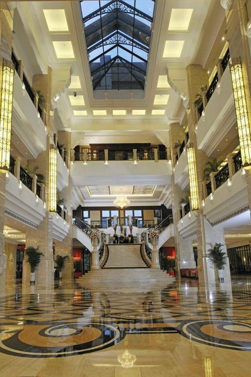 The Coli Hotel Shenzhen Exterior photo